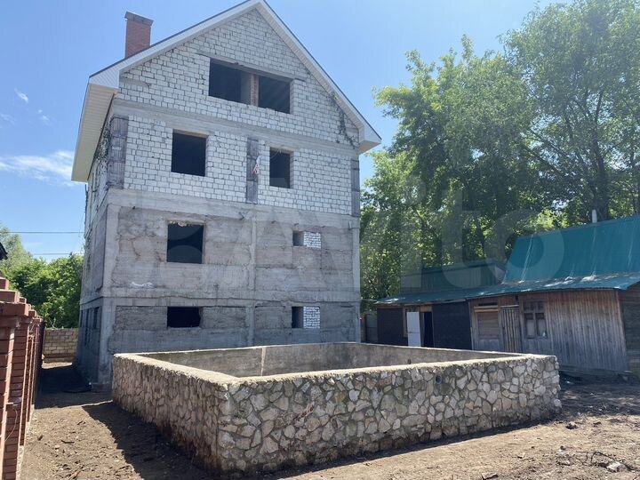 Дом 286,5 м² на участке 6,1 сот.