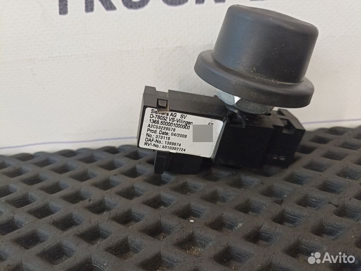 1389674 Переключатель бортового компьютера