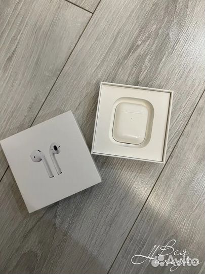 Продам AirPods