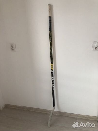 Клюшка хоккейная правый хват bauer