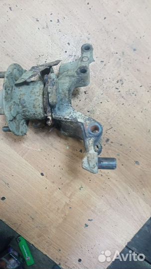 Кулак поворотный задний \ ступица Mazda 626 GE