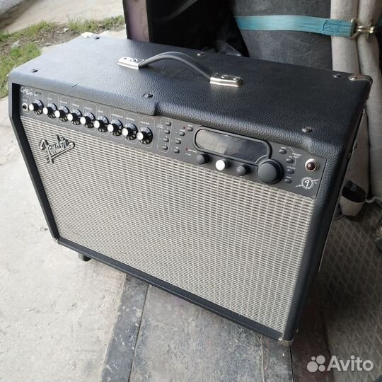 Гитарный ламповый комбик Fender Cyber Twin, 130 Вт