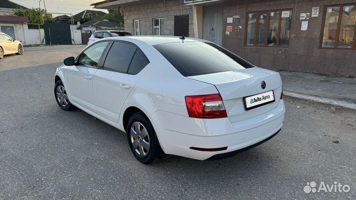 Skoda Octavia 1.6 AT, 2020, 210 000 км