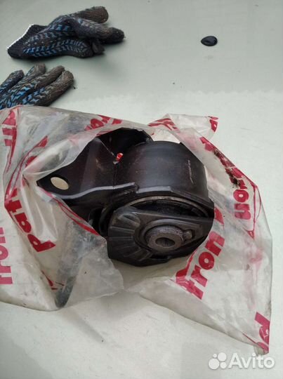 Опора двигателя Мазда 6