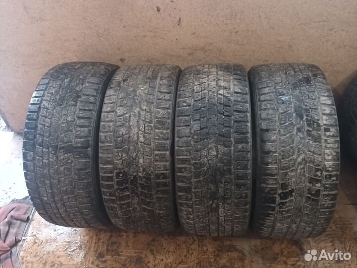 Dunlop SP Winter Ice 01 225/45 R17 94T