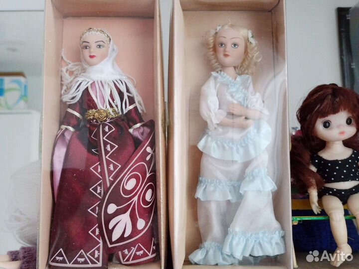 Кукла фарфоровая коллекционная