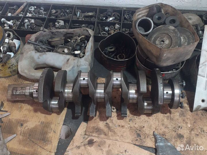 Коленвал Ford focus1 usa 2.0 split port