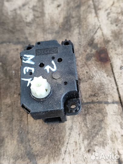 Моторчик заслонки печки Renault Megan 2