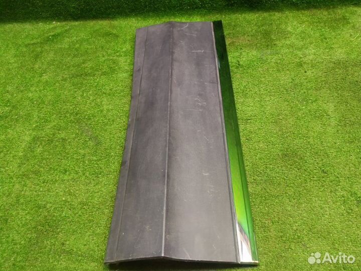 Молдинг/накладка двери задней правой Volkswagen Tiguan