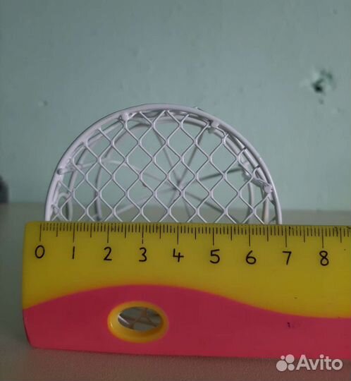 Декоративный металлический подсвечник