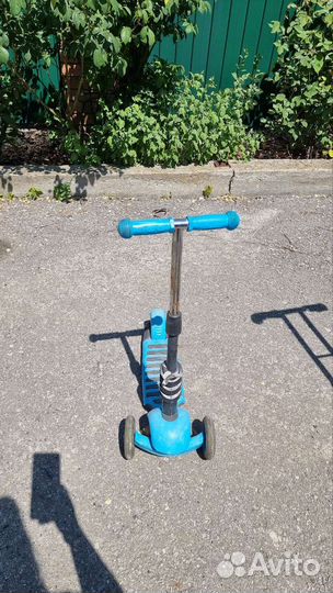 Самокат детский трехколесный с сиденьем