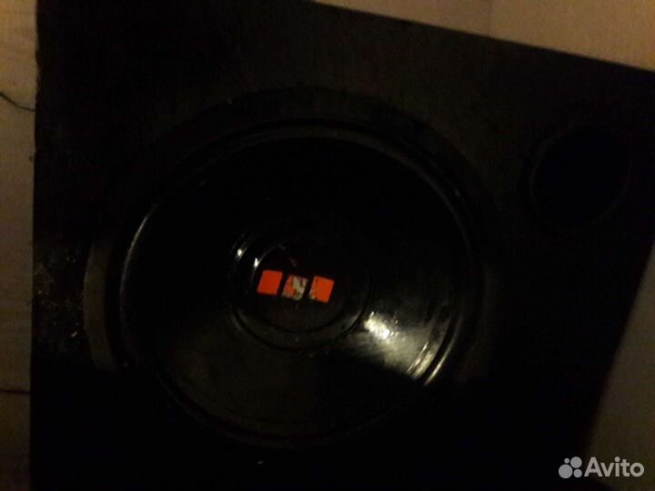 Сабвуфер мистери