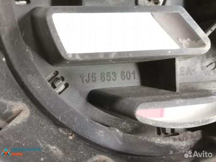 Решетка радиатора Volkswagen Polo 3 рест. 2002