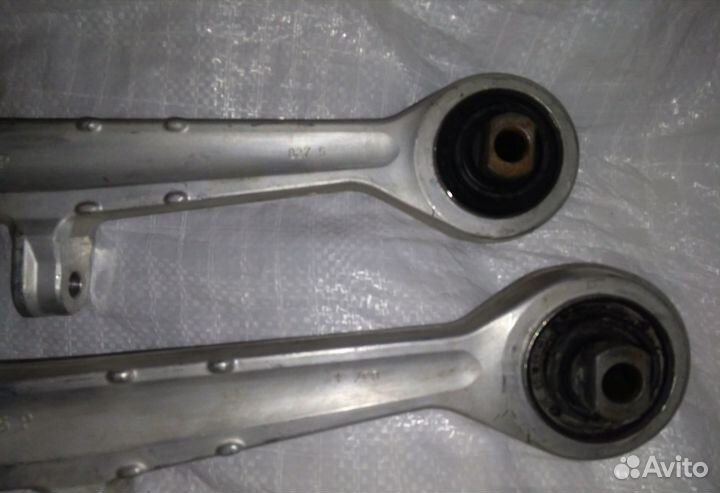 Рычаг прямой нижний Audi(Skoda,Volkswagen,Passat)