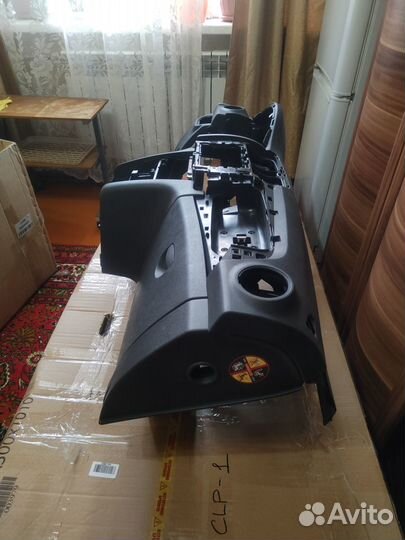 Панель приборов (торпедо) Renault Sandero 2