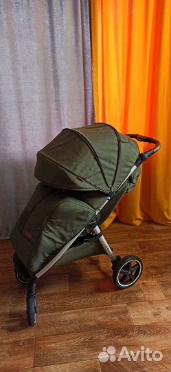 Прогулочная коляска luxmom 730