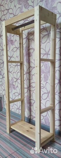 Вешалка деревянная