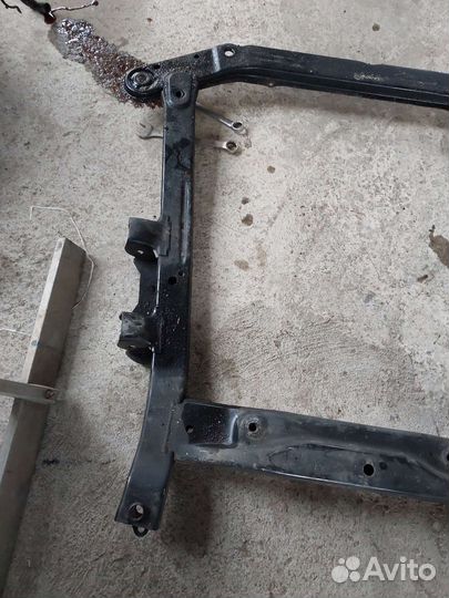 Подрамник renault logan, sandero