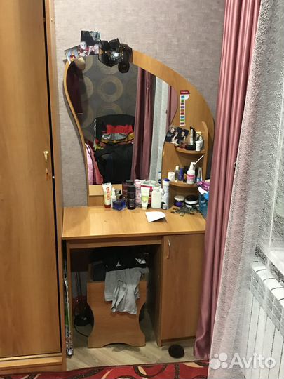 Макияжный столик+табурет