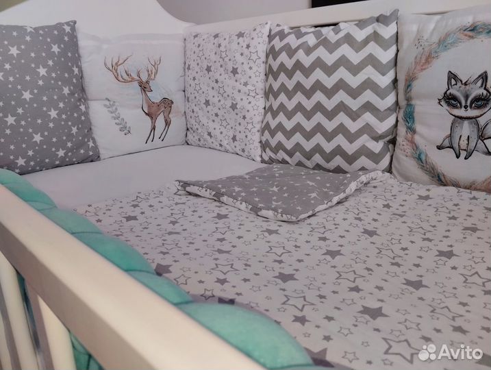 Бортики подушки в детскую кроватку с одеялком