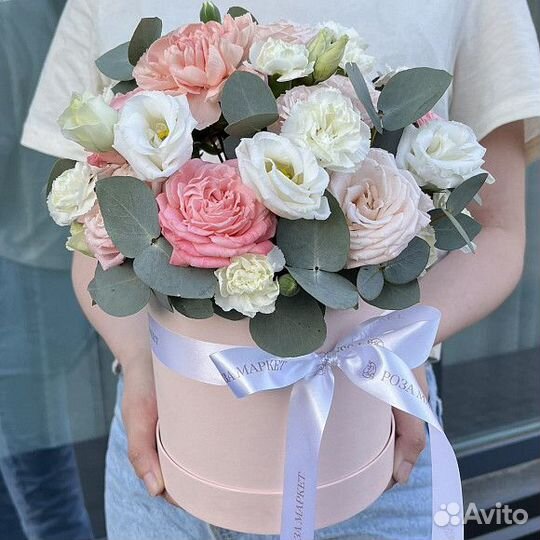 Композиция из роз и диантусов. Доставка Иркутск