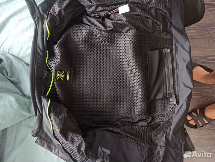 Мотокуртка с защитой