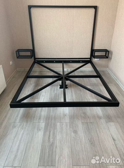 Железная кровать в стиле лофт