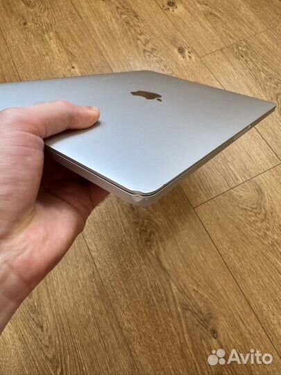 Ноутбук Apple MacBook Pro 13