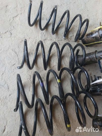 Амортизаторы пружины Шевроле Лачетти