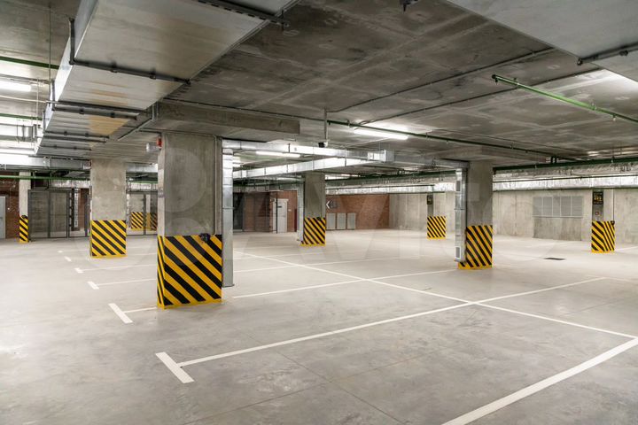 Машиноместо, 13 м²