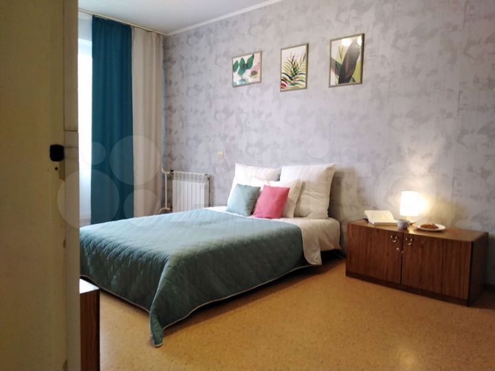 2-к. квартира, 54 м², 1/10 эт.