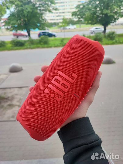 JBL Charge 5 TT идеальная