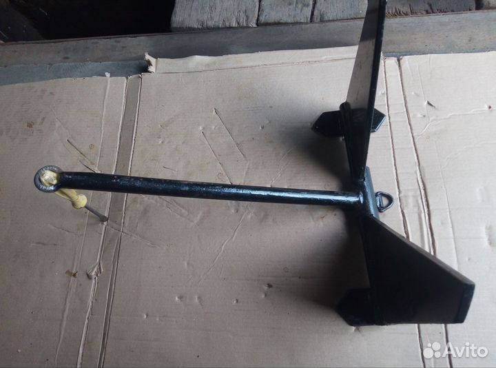 Якорь для лодки