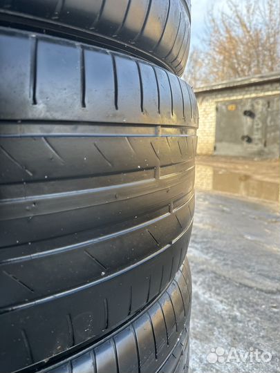 Kumho Ecsta PS71 285/40 R21