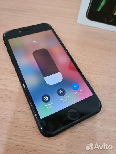 Смартфон Apple iPhone SE 2020 64Gb
