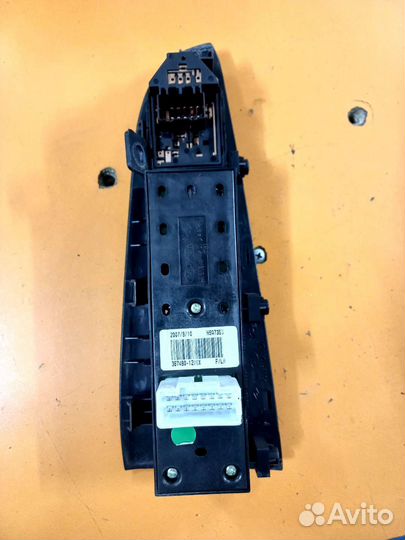 Блок управления стеклоподъемниками Elantra HD