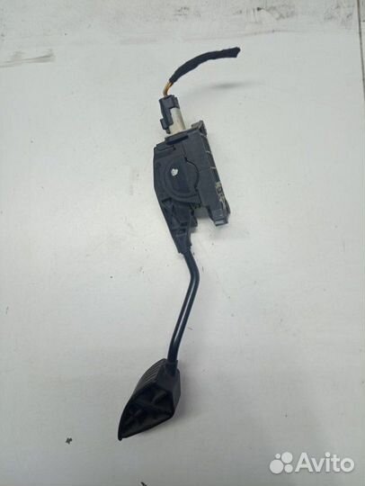 Электронная педаль газа Peugeot 407