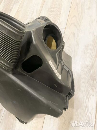 Корпус воздушного фильтра bmw 3 e91 2006 год