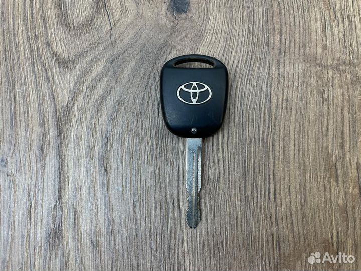 Смарт ключ Toyota Camry ACV40