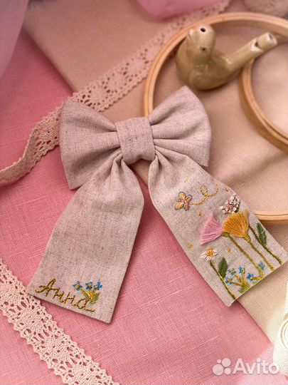 Банты с вышивкой. Ручная работа