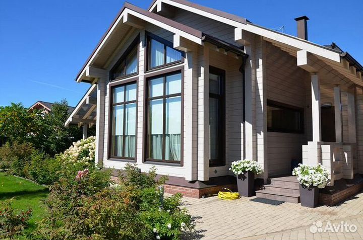 Окно в коттедж