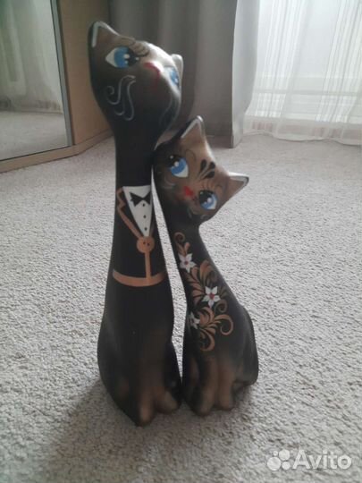 Статуэтка фарфор Кошки