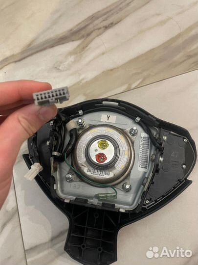 Подушка безопасности infiniti