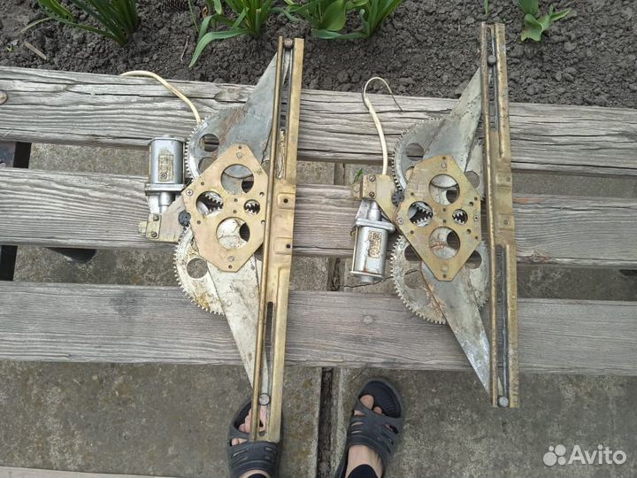 Генератор, електростеклоподъемники