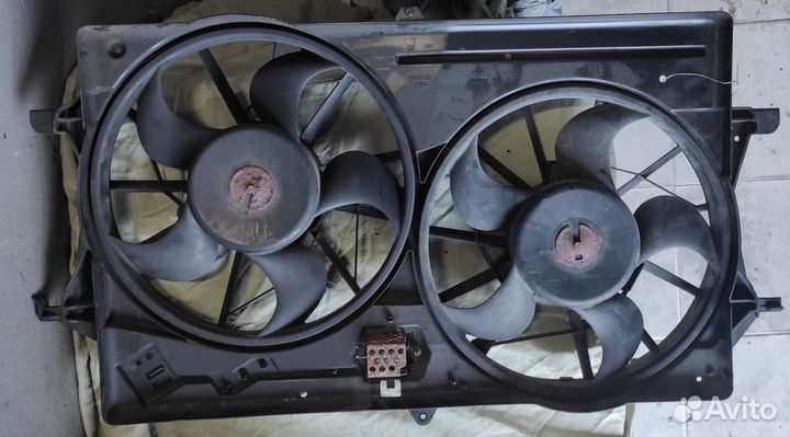 Вентилятор охлаждения Ford Focus 1