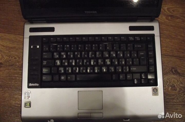 Ноутбук toshiba