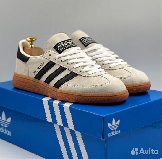 Кроссовки adidas spezial