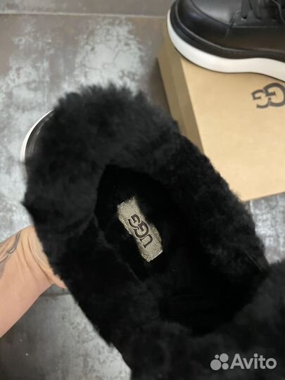 Зимние кроссовки Ugg