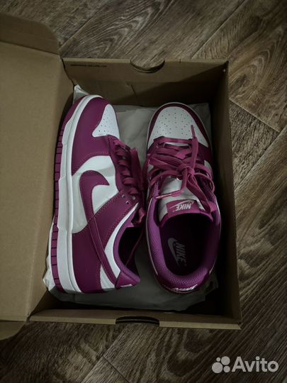 Nike dunk low Active Fuchsia - Roze