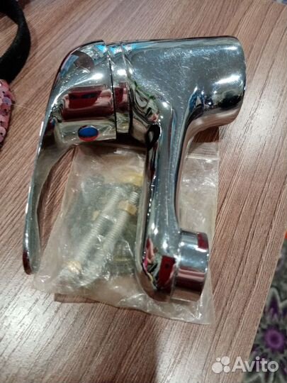 Смеситель на раковину